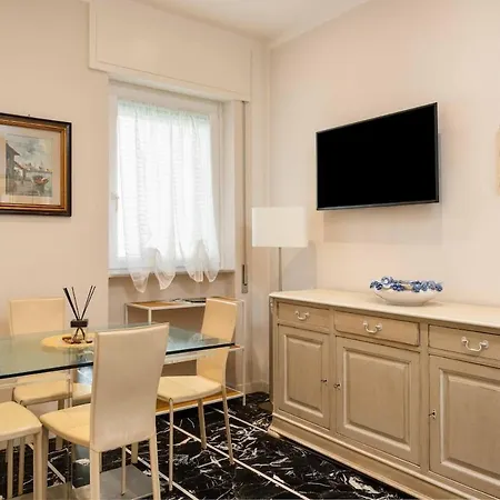 Sea View And 400 Meters From The Viareggio